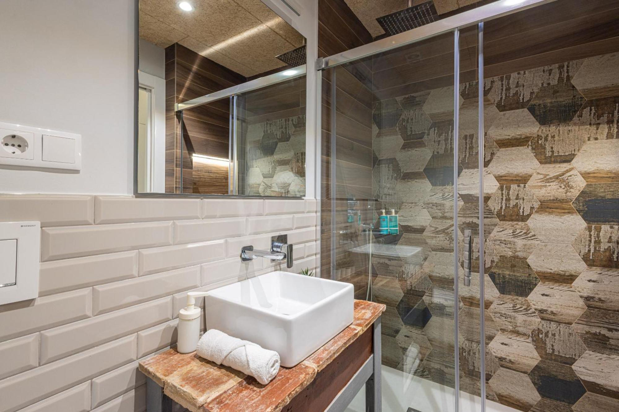 Apartament Florit Flats - Center Modern 1Br 2Bth Terrace Wi-Fi Ac Walencja Zewnętrze zdjęcie
